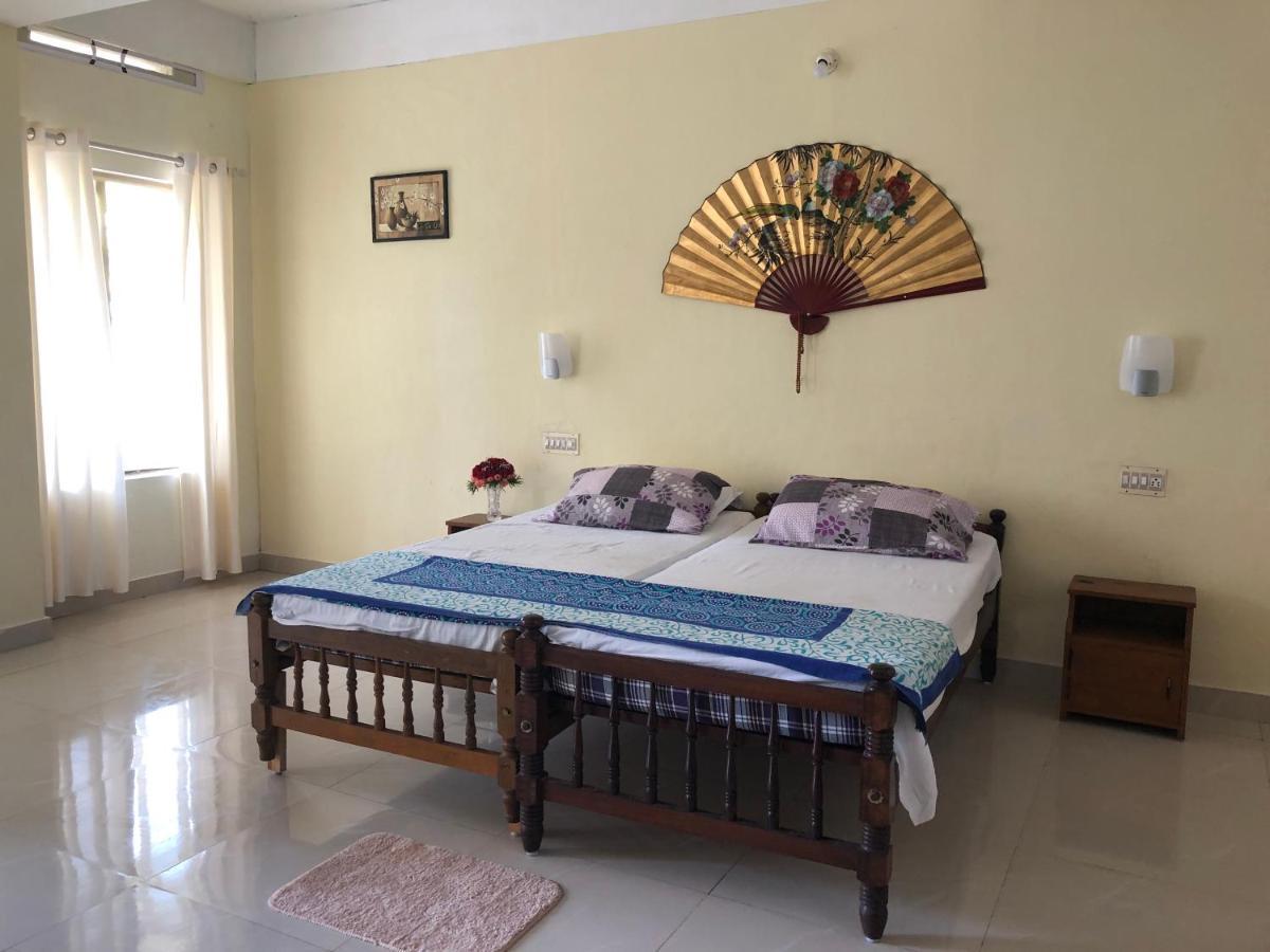 Sandy Beach Hotel Thiruvananthapuram Eksteriør billede