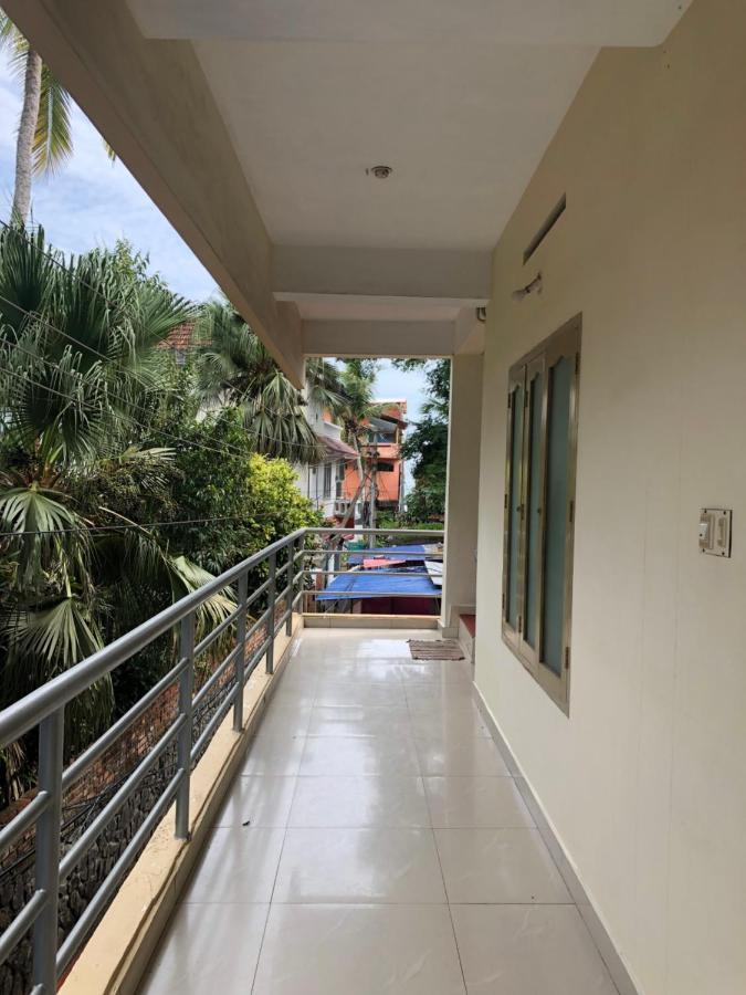 Sandy Beach Hotel Thiruvananthapuram Eksteriør billede